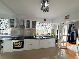 Casa individuala de vanzare, 203 mp, teren 1032 mp, zona Sanpetru - imagine 5