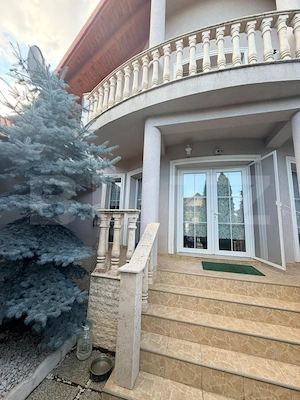 Casa individuala de vanzare, 203 mp, teren 1032 mp, zona Sanpetru - imagine 4