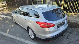 Ford Focus 2.0 Diesel 150 CP Automată   2018 - imagine 3