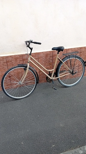Vand in Timisoara bicicleta second hand, de dama, frana pe spate cu torpedou servisata la zi