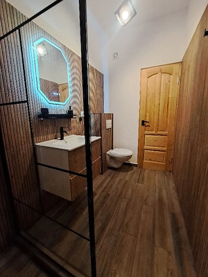 Unirii - Decebal, bloc nou, studiou 37mp cu gradina 50mp, centrala termică proprie, proprietar 