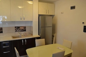 De închiriat: Apartament de lux 3 camere decomandat – Tineretului / Timpuri Noi - imagine 4