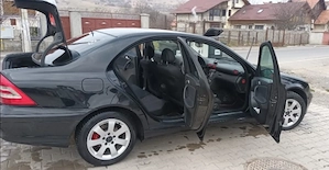 Vand Mercedes-Benz C 200 CDI din 2005 - imagine 9