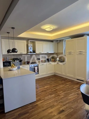 Apartament cu 3 camere Andrei Muresanu bloc nou izolat la cheie - imagine 3