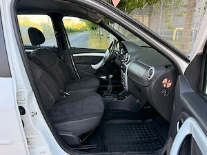 Dacia Logan 1.5 DCI laureat an 2011 - imagine 4