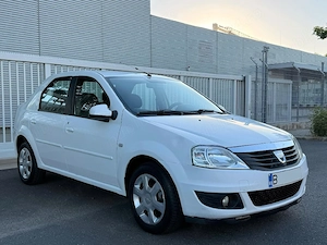 Dacia Logan 1.5 DCI laureat an 2011 - imagine 2