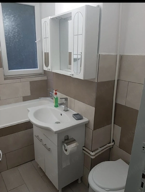 Închiriez apartament 2 camere confort 1., decomandat, etaj 1, Cornisa, Argesului , la 400 m de UMFST