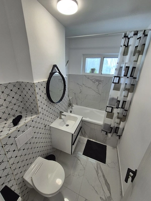 Apartament modern, complet renovat, cu loc de parcare - imagine 4