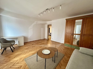Apartament 3 camere I 2 bai I decomandat I cu parcare I zona Piata Cipariu - imagine 2