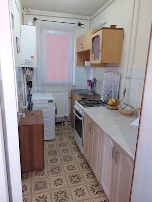 Apartament -2 camere , de vanzare, eta3 4 - imagine 2