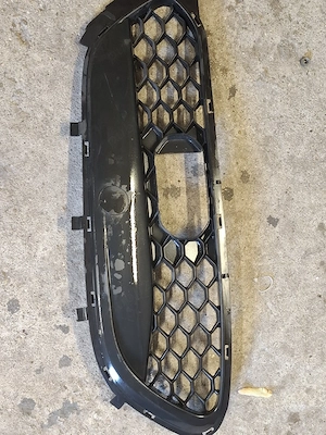 ornament bara fata Alfa Romeo Stelvio