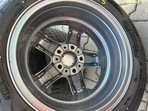 Roți BMW r16 cu anvelope noi unyroial