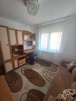 Apartament 4 camere, decomandat, et.1 4, Spl.Campionilor - Lugoj, locatie centrala, linistita - imagine 2