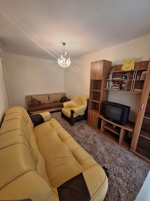 Apartament 4 camere, decomandat, et.1 4, Spl.Campionilor - Lugoj, locatie centrala, linistita - imagine 4