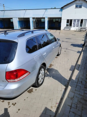 Vând golf 5 din 2008, motor 1.9, motorină, manuală, în stare foarte bună de funcționare, întreținută - imagine 2