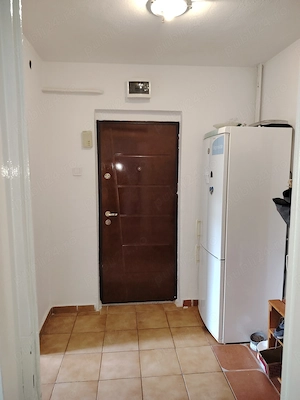 Inchiriez apartament 2 camere Altex piata stefan cel mare  - imagine 9