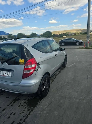 Vând  A clas  2 portieri  Motor 150 benzina  An fabricare 2005  Are itepe    Asigurare  Se  - imagine 2