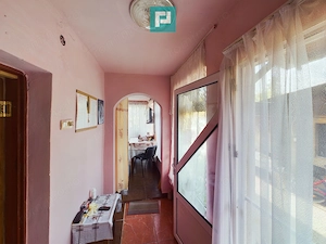 Casă cu 2 camere și 456 mp teren în Ghioroc - imagine 8