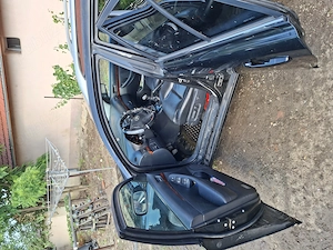 Vând  Toyota avensis1500 euro an 2009 cu motor de 2.2 S-au la schimb cu Rulotă .  - imagine 7