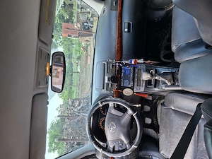 Vând  Toyota avensis1500 euro an 2009 cu motor de 2.2 S-au la schimb cu Rulotă .  - imagine 8