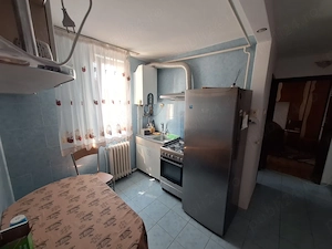 Se inchiriaza apartament cu 2 camere utilat si mobilat. - imagine 8