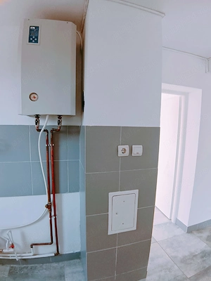 Apartament de vânzare -3 camere , Ștei - imagine 5