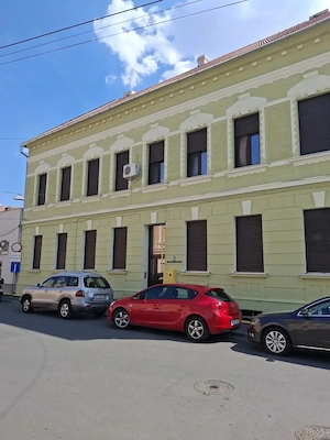 Apartament una camera de vanzare, Arad, ultracentral, preț 51900 euro, negociabil