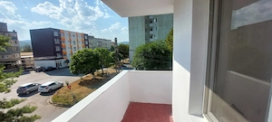 Apartament de vânzare -3 camere , Ștei