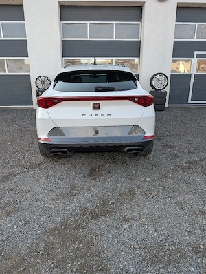 Cupra Formentor 1.4 i plug in hybrid 204 cp - imagine 2