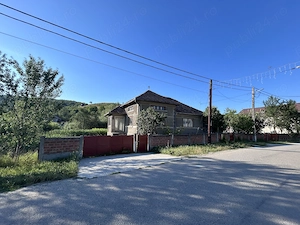 Casă duplex cu teren 1.300 mp, la strada principală   Jichișu de Jos   100.000   negociabil