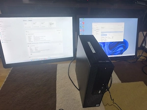 PC Desktop cu 2 monitoare