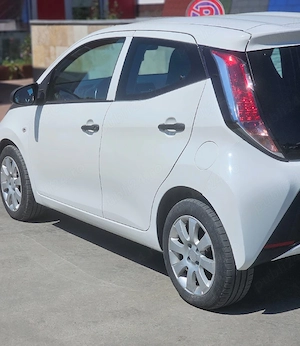Toyota Aygo 1.0 benzină  - imagine 2
