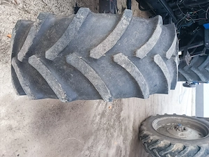Vând tractor Belarus 1221 - imagine 2