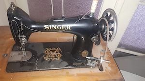 De vânzare mașina de cusut Singer original 
