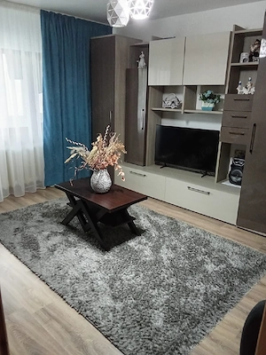 Vand apartament 2 camere - imagine 5
