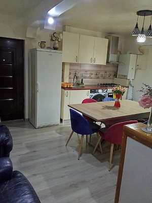 Vand apartament 2 camere