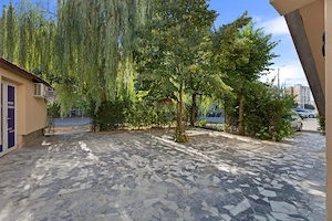 Apartament la casă de inchiriat cu 4 camere și 4 băi Zona Făt-Frumos - imagine 5