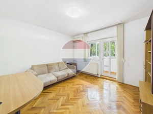 Apartament cu 3 camere spatios de inchiriat in zona 13 Septembrie - imagine 3