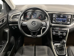Volkswagen T-Roc - imagine 6