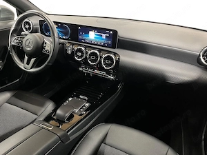 Mercedes-Benz CLA 200 - imagine 8