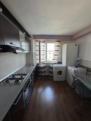 Apartamenr 2 camere, 54 mp, zona Brazda - imagine 9