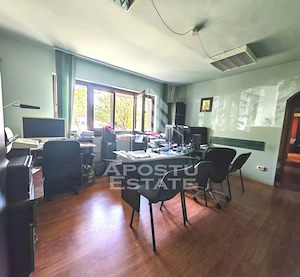 Apartament cu 3 camere, de vanzare, zona Aradului - imagine 2