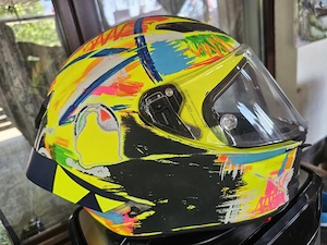 Casca AGV, editie limitata Valentino Rossi  - imagine 2