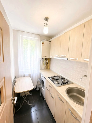Apartament 3 camere Micro 19 CT bloc aproape de bulevard