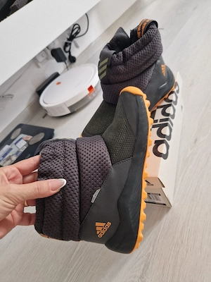 Încălțăminte sport