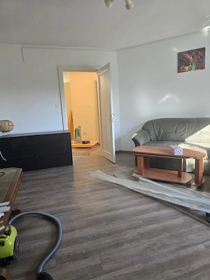 Apartament 3 camere Soarelui decomandat etaj 3 doua bai amenajat nou - imagine 3
