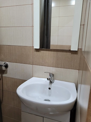 Închiriez garsoniera 190 euro.  - imagine 7