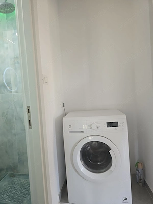 Apartament 3 camere Soarelui decomandat etaj 3 doua bai amenajat nou - imagine 18