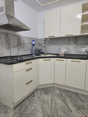 Apartament 3 camere Soarelui decomandat etaj 3 doua bai amenajat nou