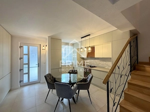 Casă înșiruită de vânzare - 85 mp, 3 camere, Alba Iulia, ZONĂ CENTRALĂ - imagine 3